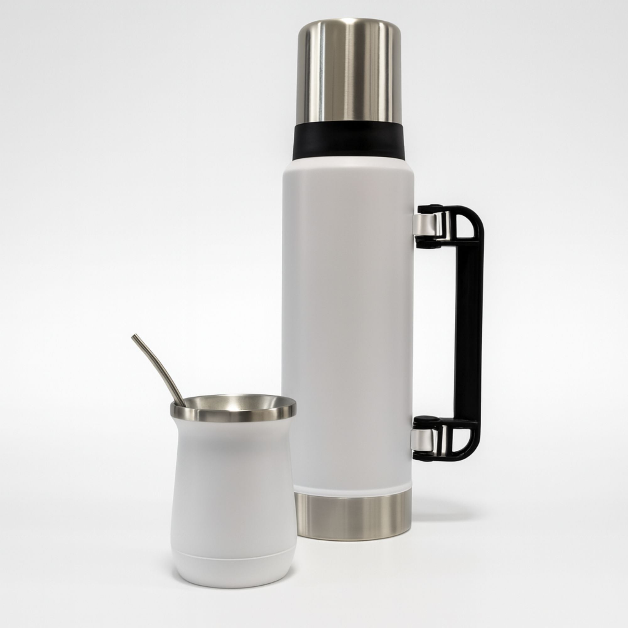 Termo De Acero Inoxidable 1.3 Litros + Mate 236ml Con Bombilla Color Blanco